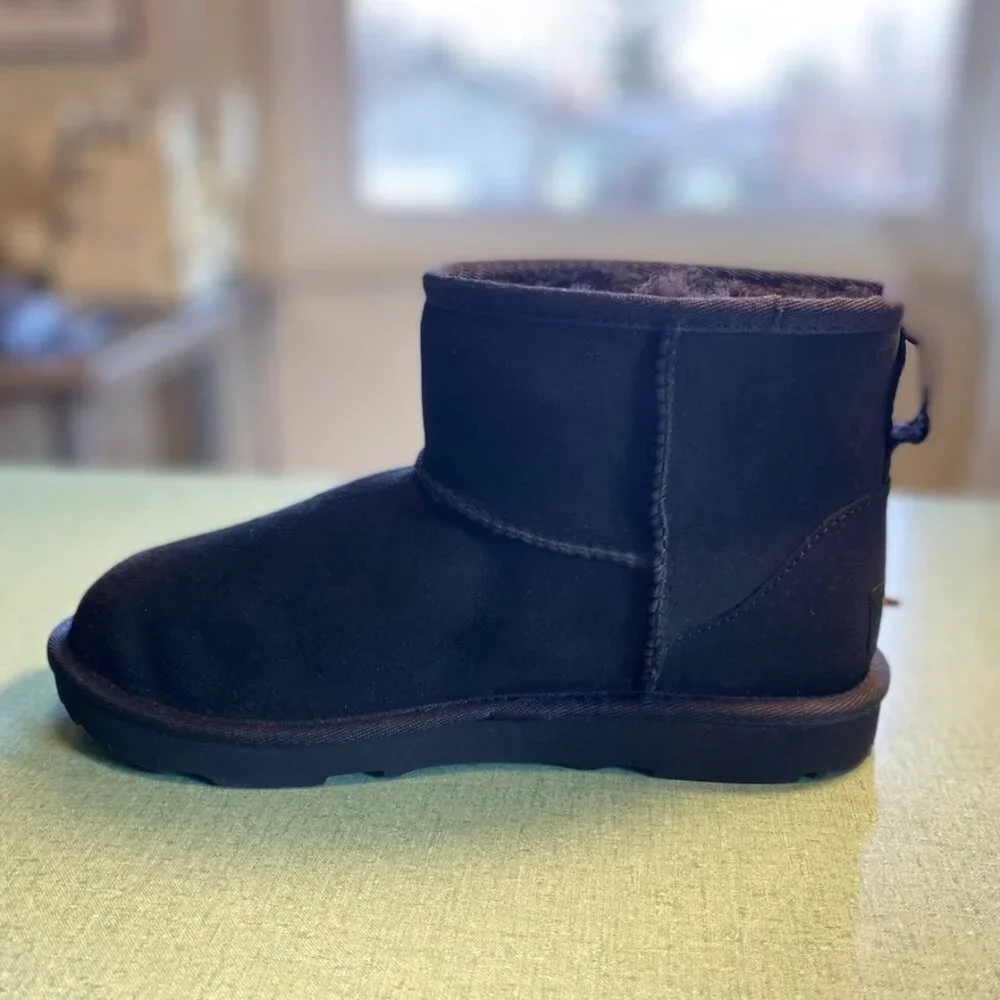 UGG Classic Mini II Genuine Shearling Lined Boot, Women's Size 5, New W/O Box